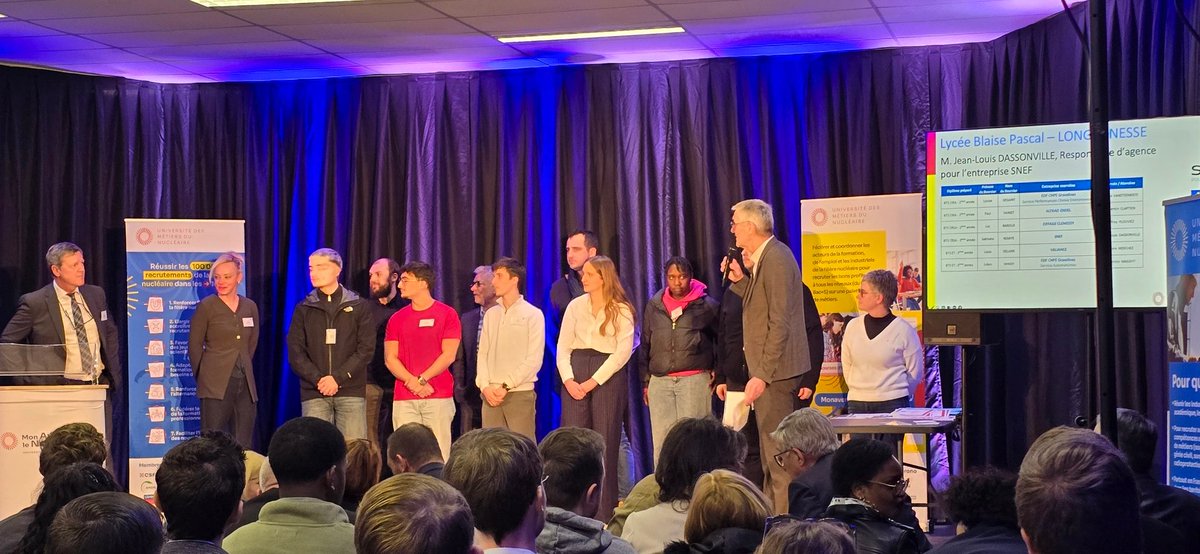 BlaisePascalLon's tweet photo. Remise des bourses UMN.
Fière que les filles et les garçons de Blaise soient sur le podium.
❗️métiers du nucléaire 
@AcLille 
@ota_dsden62 
@dsden62 https://t.co/jouI3VI0lY