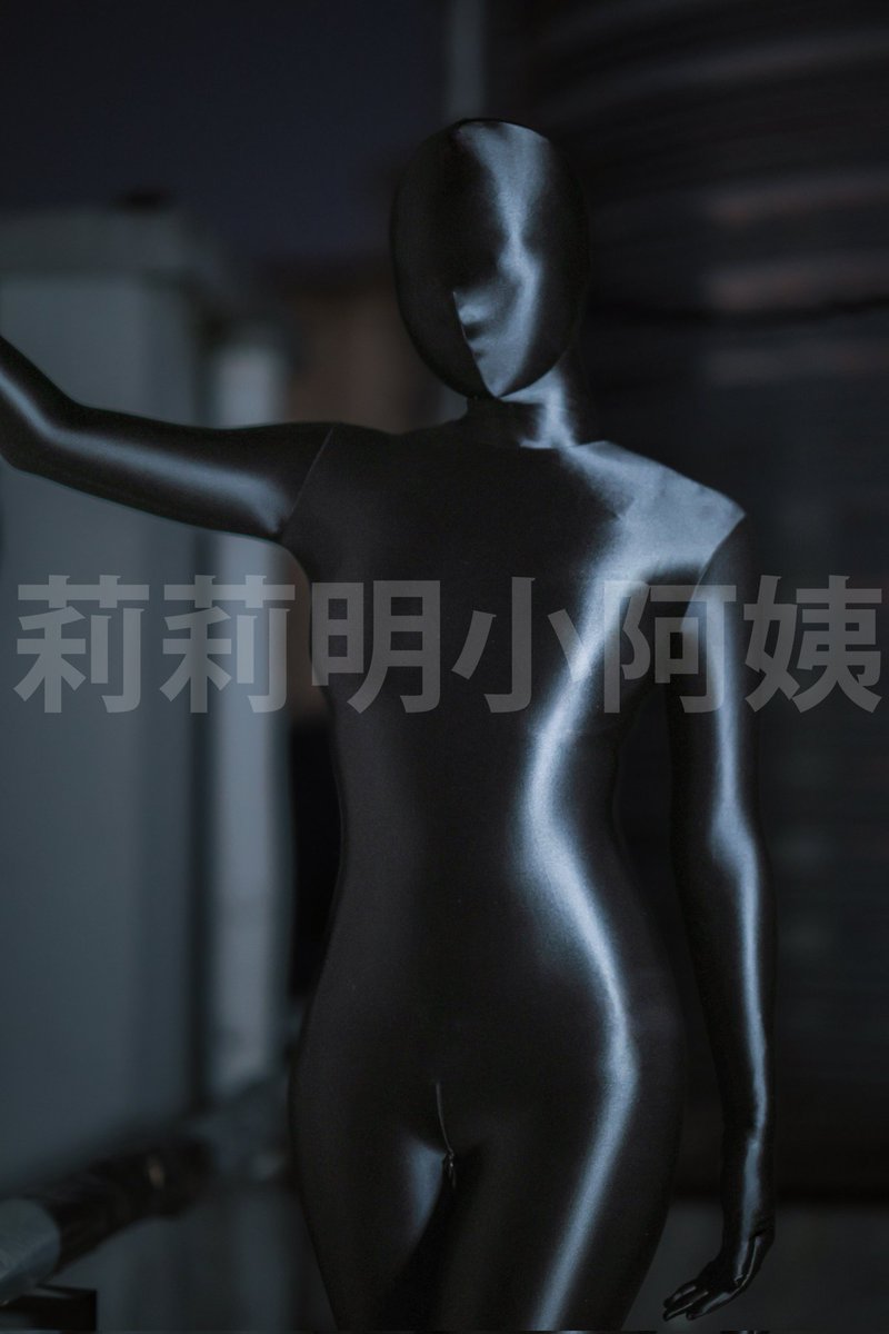 黑色油光全包紧身衣返图