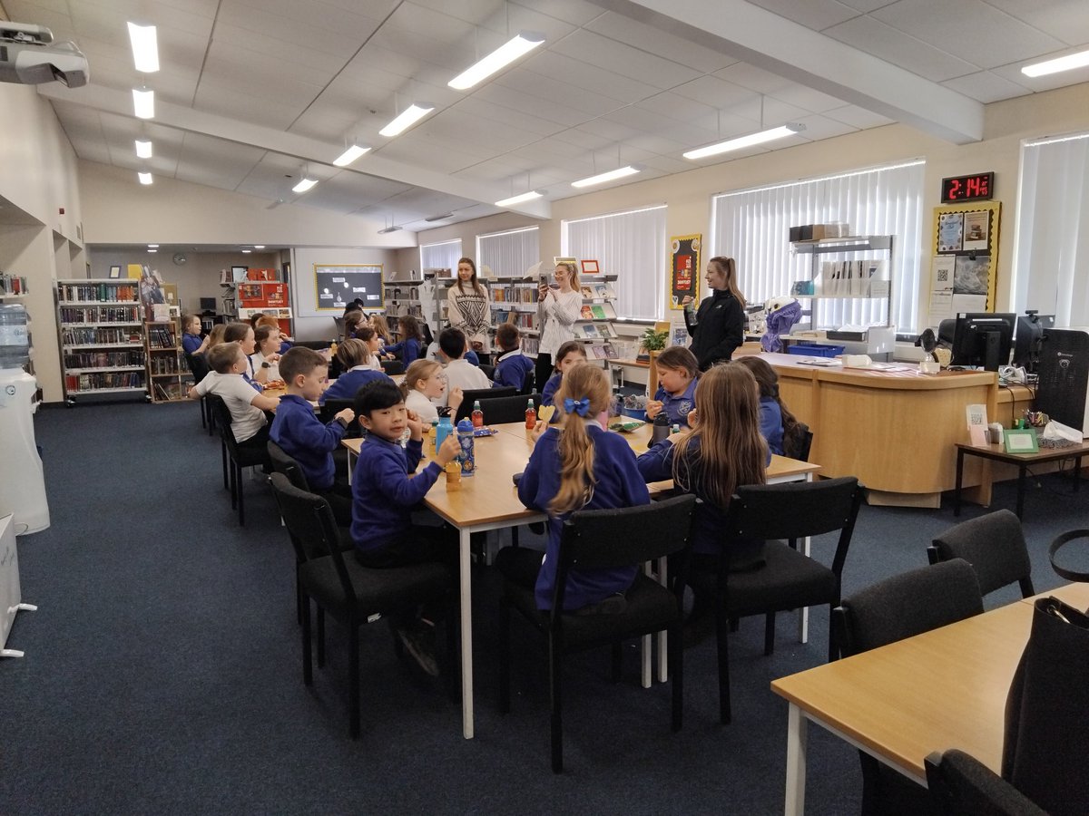 Librarians tweet media