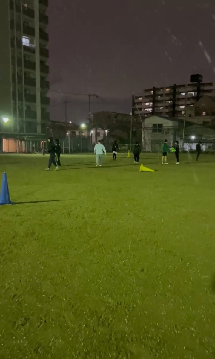 fcking2015's tweet image. 大人から中学生が集まるところです
#Kingサッカースクール