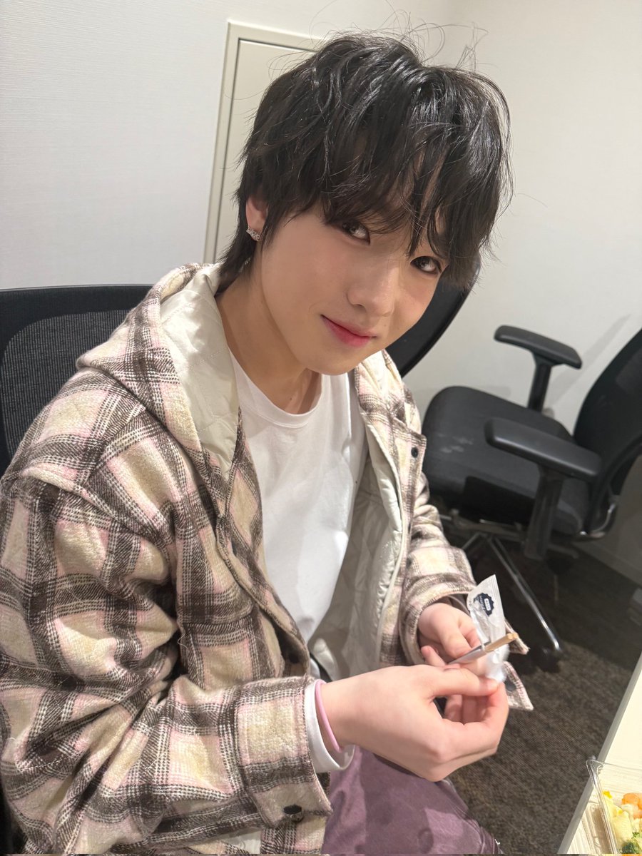 ADORABLEYUSHI's tweet photo. 💭 Yushi Weverse Update with Sakuya

사아탕

#NCTWISH #YUSHI #SAKUYA https://t.co/Y1gCZRF8jJ