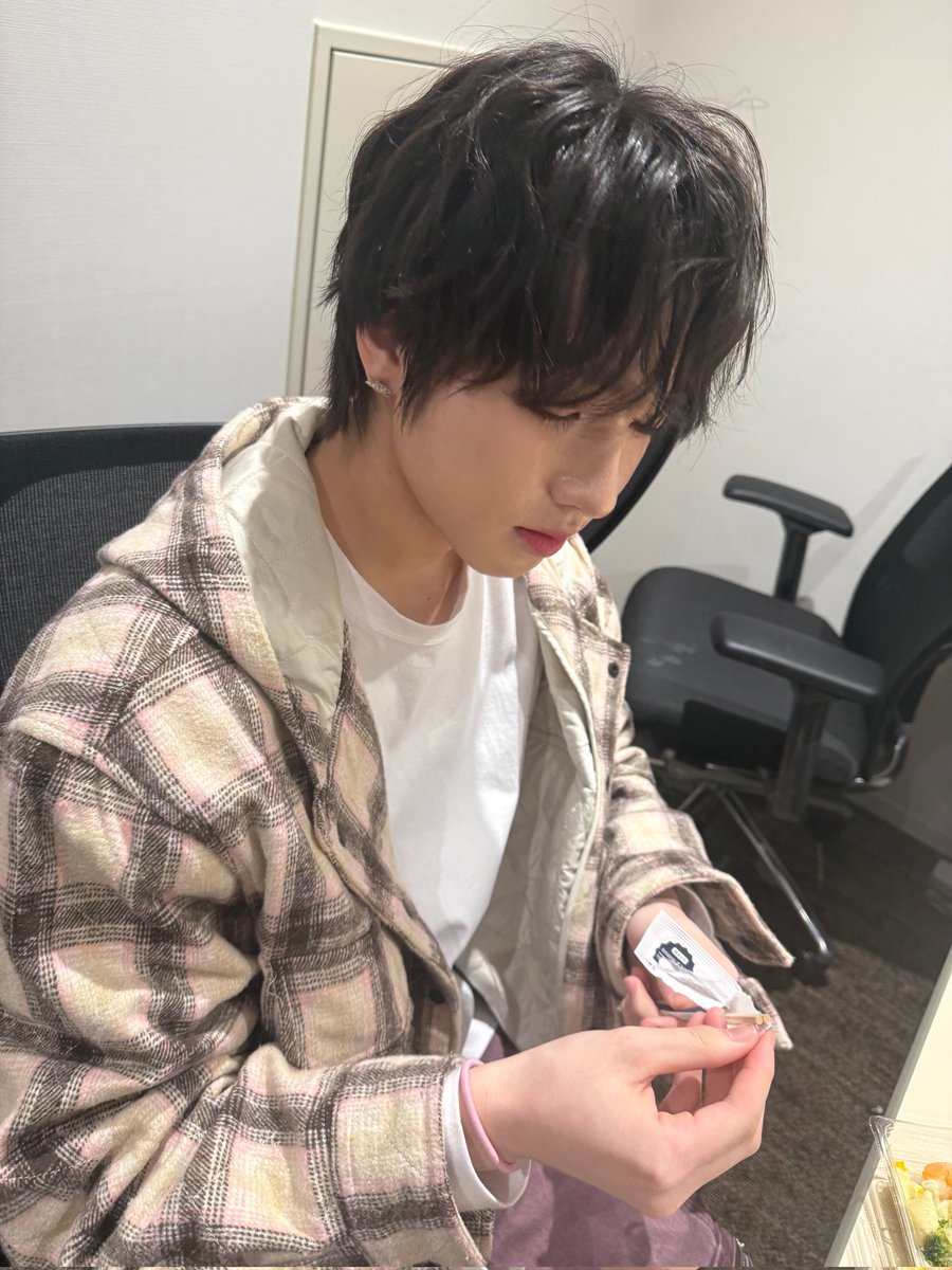 ADORABLEYUSHI's tweet photo. 💭 Yushi Weverse Update with Sakuya

사아탕

#NCTWISH #YUSHI #SAKUYA https://t.co/Y1gCZRF8jJ