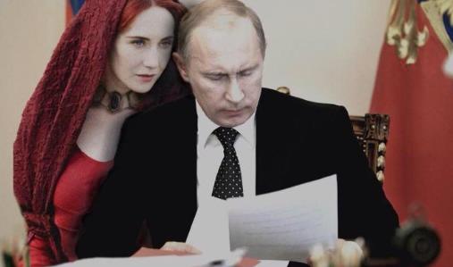 Скажи россиянам, что  тело ленина в мавзолее на Красной площади уберут к 9 мая, а на реконструкцию Мавзлолея  под Пирамиду для  президента России будет выделено 450 млрд. рублей.