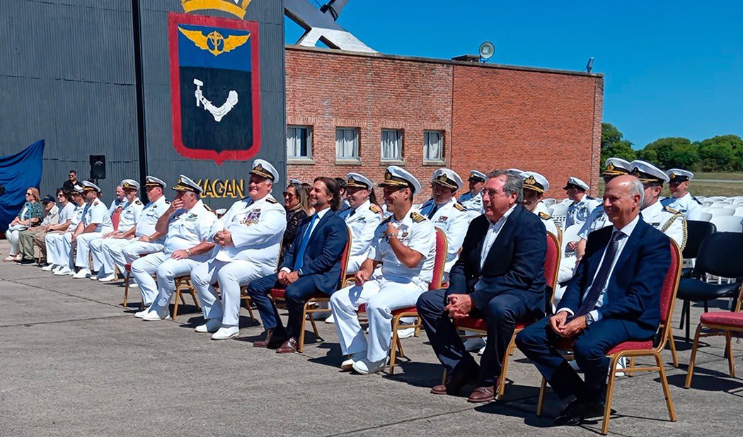 En la celebración del 100.° aniversario de la Aviación Naval.
