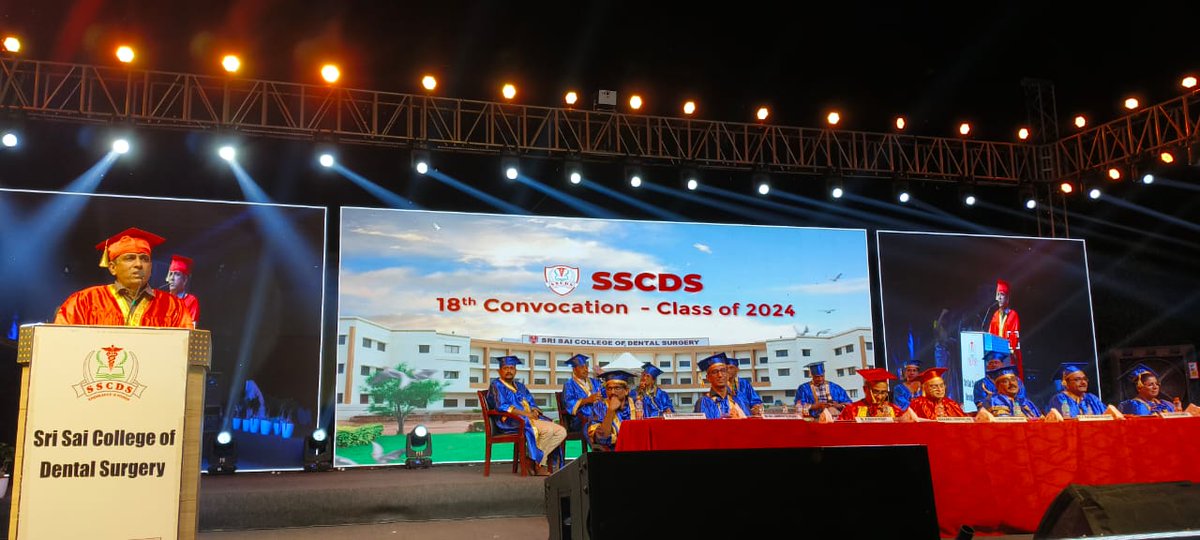 ఈ రోజు వికారాబాద్ పట్టణం లో గల శ్రీ సాయి కాలేజీ ఆఫ్ డెంటల్ సైన్సెస్ నందు జరిగిన గ్రాడ్యుయేషన్ డే  ముఖ్య అతిథిగా హాజరవ్వడం జరిగింది విద్యార్థులతో కాసేపు ముచ్చటించి వారికి శుభాకాంక్షలు తెలియజేయడం జరిగింది

మీ
డా.కూచుకుల్లా రాజేష్ రెడ్డి 
MLA నాగర్ కర్నూల్