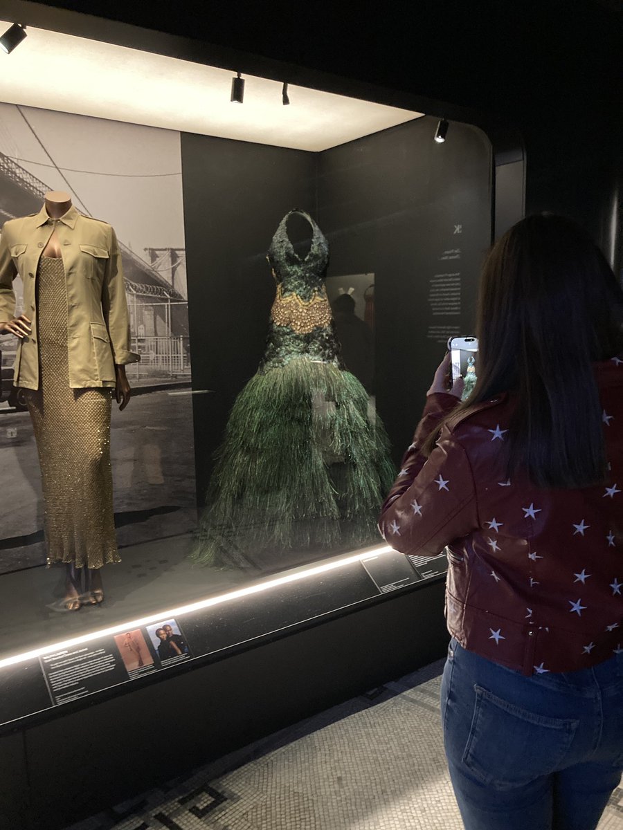 PipersSenior's tweet image. Sixth-form Textiles students have had a great trip to the V&amp;amp;A museum today. The first stop was the Naomi exhibit to see inspiring garments and read about her life story. #PipersSixthform #PipersTextiles