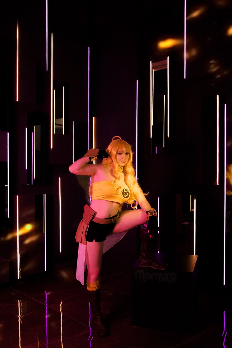 mamura_senpai_'s tweet photo. "Sometimes You Just Have To Stand You're Ground And Fight, No Matter What"🔥

📷@\Demiqt 
#RWBY #YangXiaoLong #阳小龙 #Yangcosplay @OfficialRWBY @RWBYCosplayers https://t.co/uHV74F2nvw
