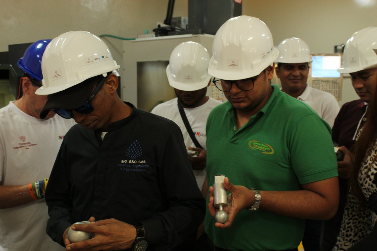 El patio UTB tweet media