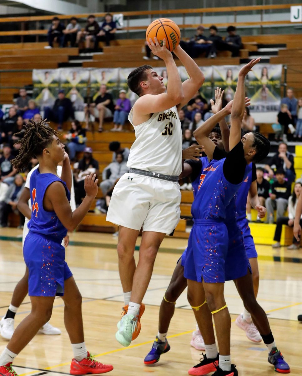 Senior Night 🎓🏀 #lastseason #onegameleft #basketball #azhsbasketball #greenway
