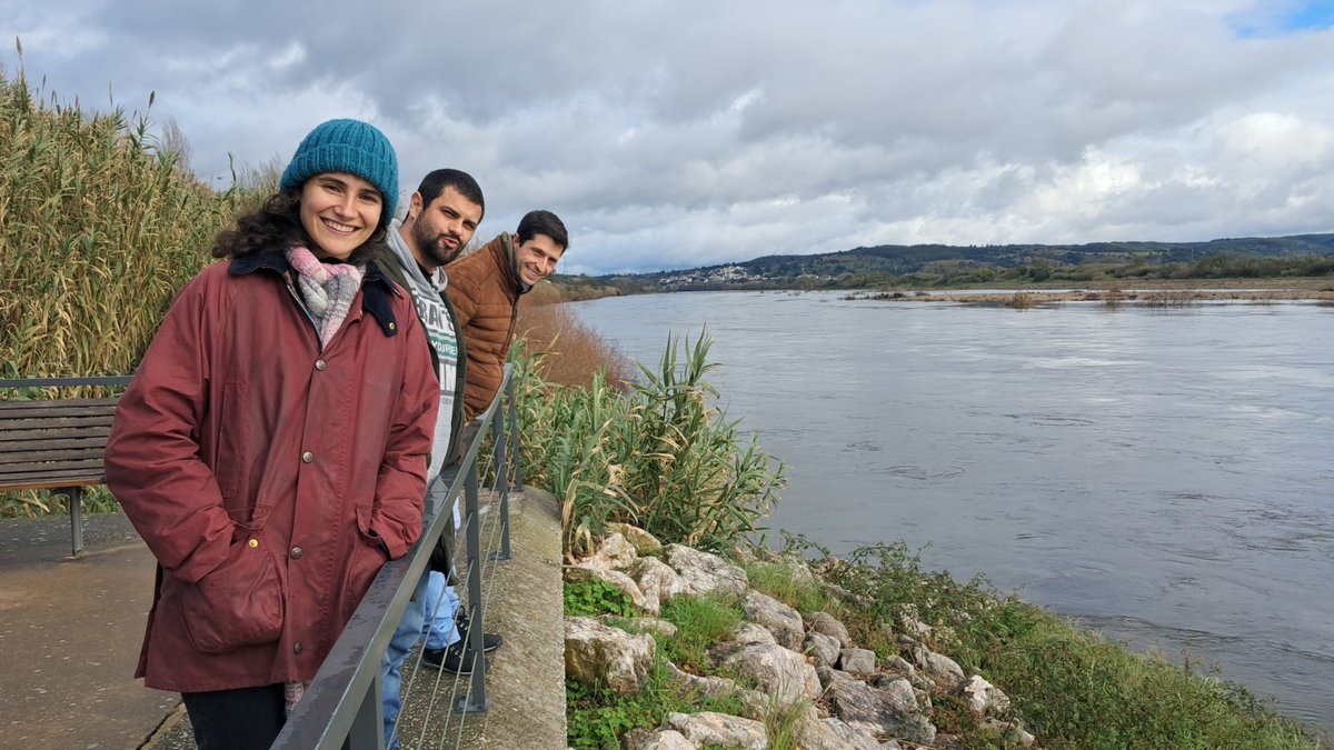 FishInvasionLab's tweet photo. Just had another great day at #vilanovadabarquinha schools increasing children's awareness about the problem of european catfish invasion in Tagus river! #LIFEPREDATOR @cienciasulisboa @MAREscience @CE3CResearch @IdlLuiz @LIFEprogramme https://t.co/xvywPSgBvQ