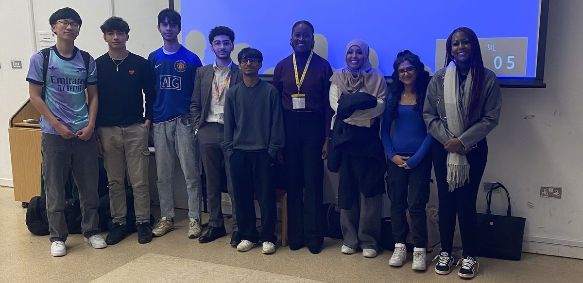 We welcomed Dr Akanni to Medsoc this afternoon. Dr Akanni shared her experiences of working in Haematology and her journey to becoming a Consultant. Such an excellent session for our aspiring medics! <a href="/TheRoyalLatin/">RLS</a> <a href="/RLSMedSoc/">RLSMedSoc</a>