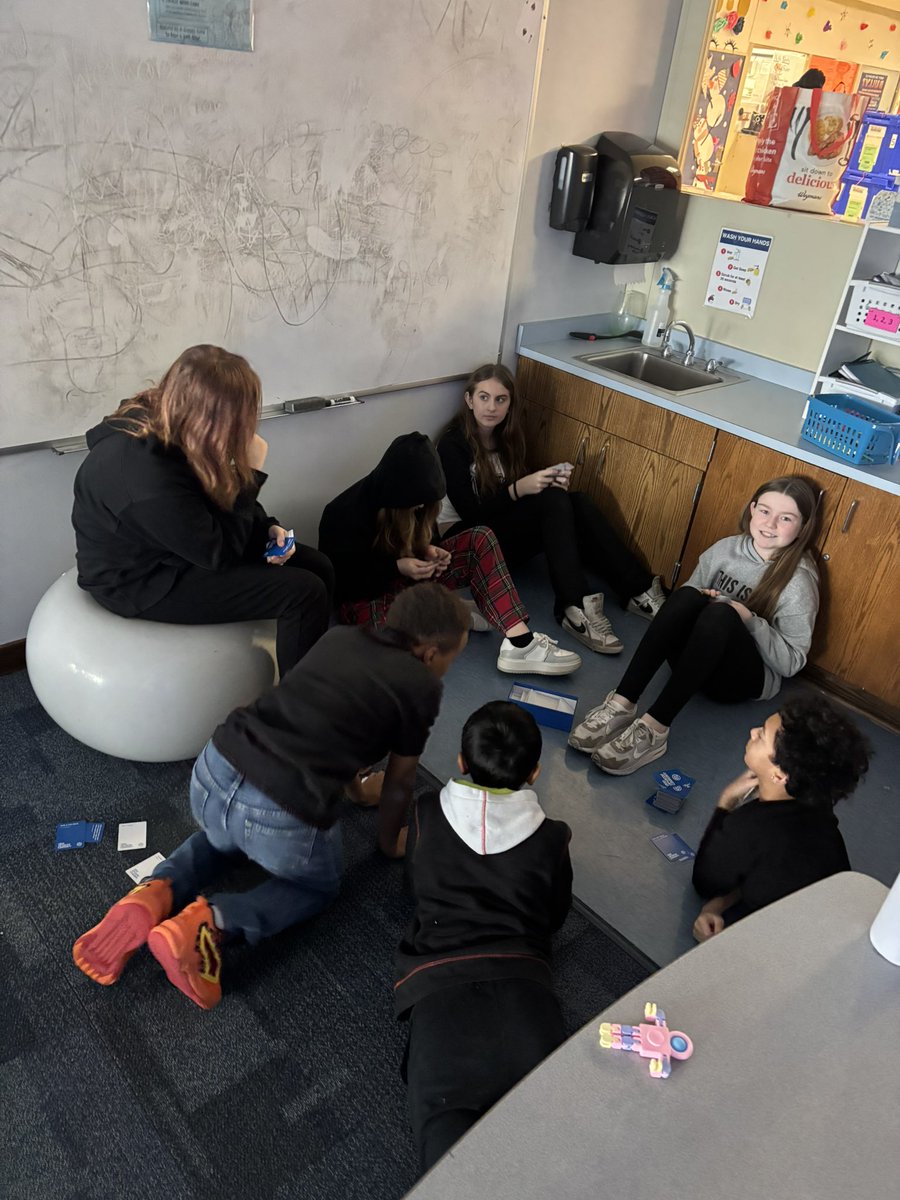 Amy Hunter tweet media