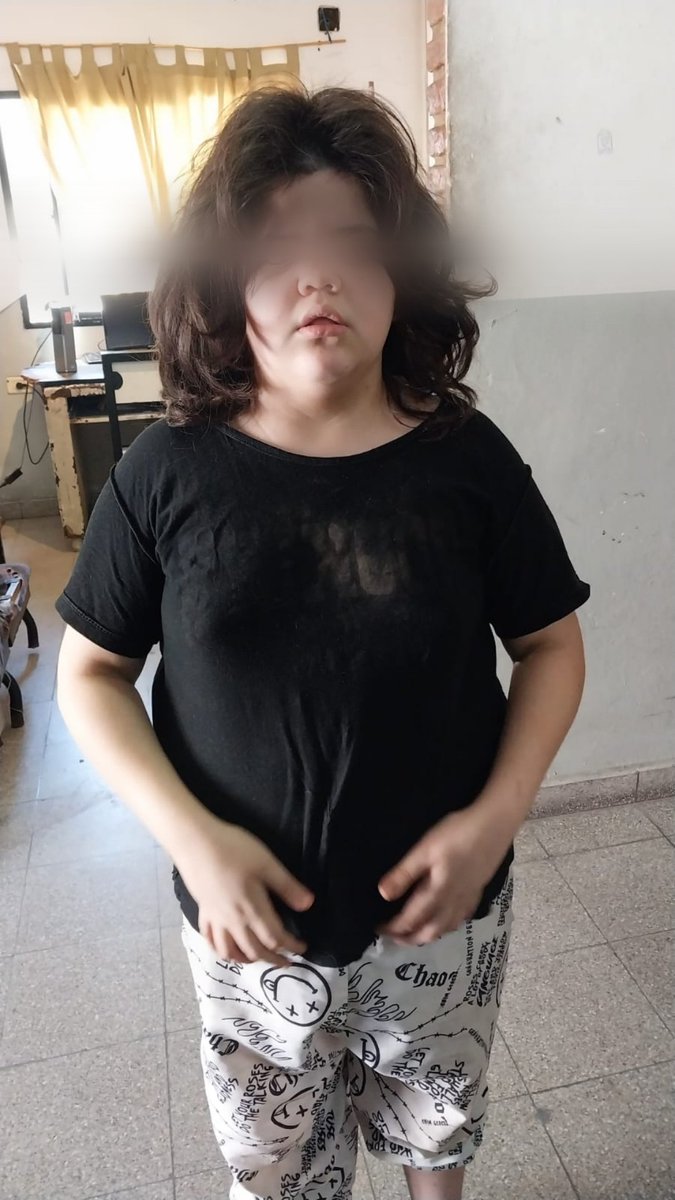 #URGENTE
Ayuda Twitter 
Buscan a la familia de AMBAR, ella es autista, se encuentra en la comisaria 15 de Rosario