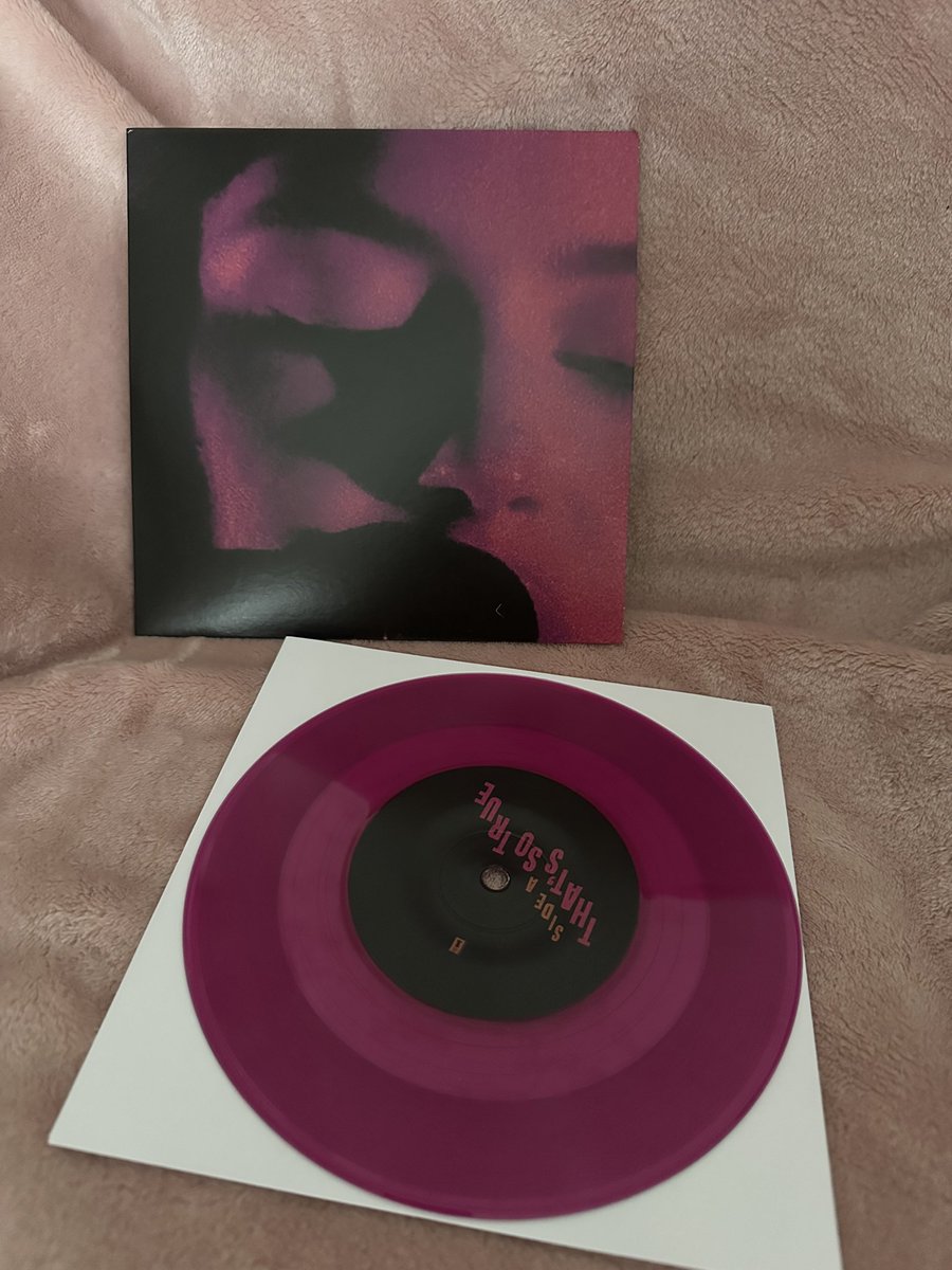 FIRST LOOK Gracie Abrams (@gracieabrams) - That's So True • Pink 7