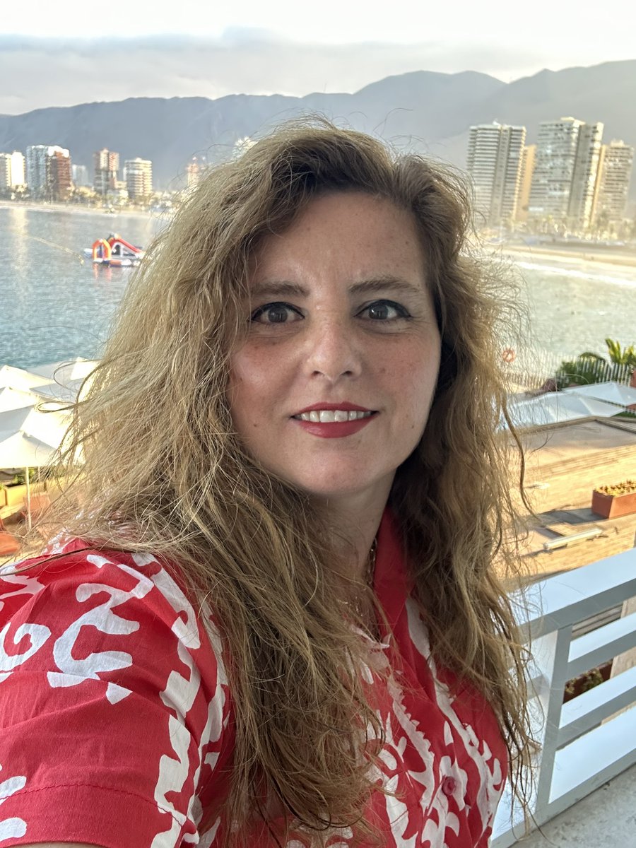 MARILOLA71's tweet photo. Iquique vacaciones 2025 ❤️🌺✈️🎉💃😉🥂 https://t.co/a1whvcpsQ3