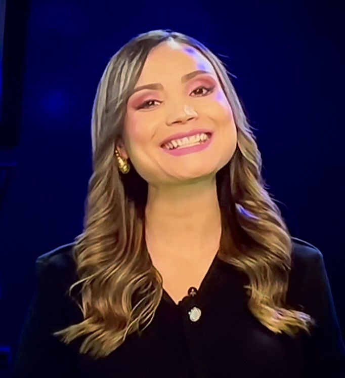 Arreboy73's tweet image. Cerrando la semana… Así comienza… #LaTiradera !!!! Que tengas un gran fin de semana @Monifdc 👍🏻😘 saludos!! @aztecaBajio