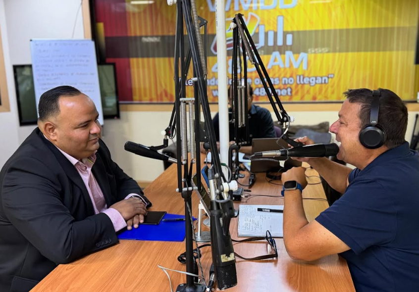 OreHumacao's tweet photo. Planes de trabajo y ejecución de los mismos, entre otros asuntos de importancia para nuestras escuelas fueron discutidos en la entrevista a nuestro Superintendente Regional, Douglas J. Meléndez Cruz en la emisora radial WMDD 1480 a.m. de Fajardo. #OREHumacao #medios #entrevista https://t.co/d3XjLEqVYe