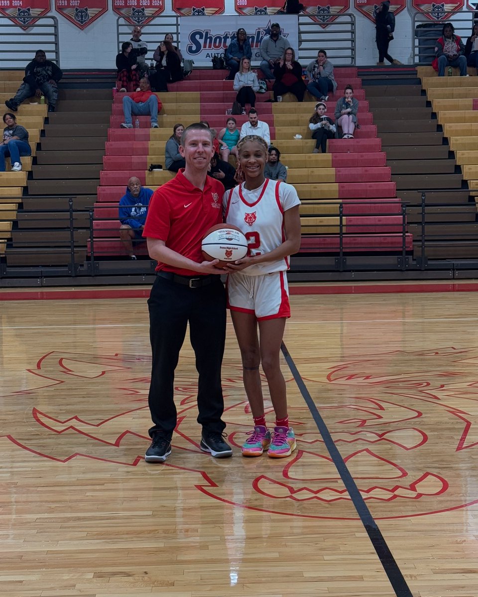 1500 points and one unforgettable night! 

Congrats to Jermiya Winston for scoring her 1500th career point and earning her 1500th point ball. 🏀 🥳

🐺 #TheStandard