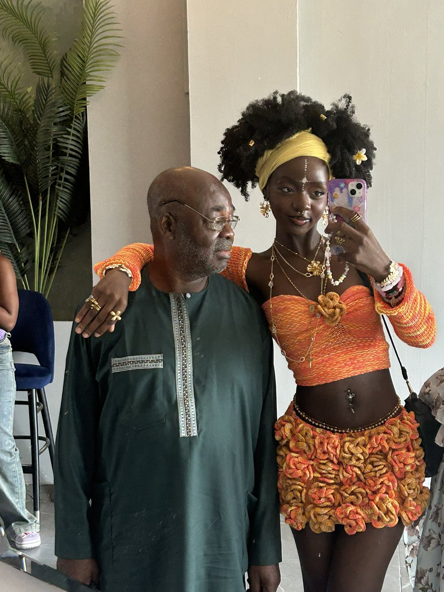 lotoscuffs_'s tweet image. Date with my papa