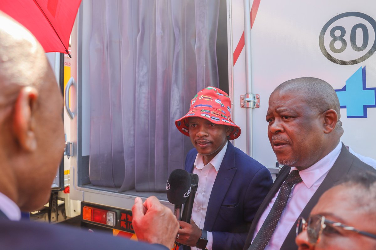 UPU_UN's tweet photo. 📢UPU launches #Post4Health in #Botswana to strengthen last-mile #HealthcareDelivery🇧🇼by:
✅Enhancing #ColdChainLogistics capacity
✅Ensuring that medicines & vaccines reach the most remote areas
✅Improving the reliability of pharmaceutical distribution
https://t.co/PnohpU7Hhi https://t.co/jNqNSY4jtr