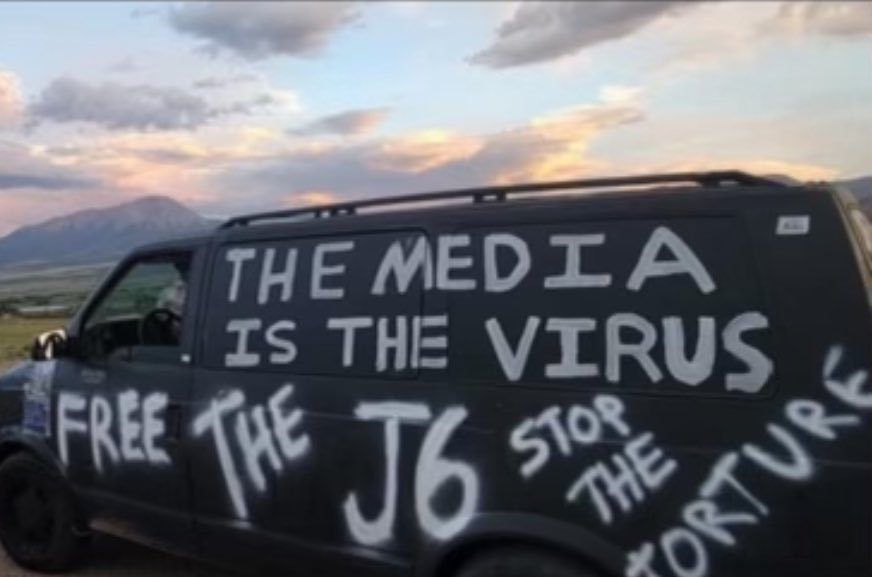 FilmThePoliceLA's tweet image. LA Protesters, keep an eye out for this guy Scott Hochstetter.

He travels the country infiltrating protest movements to destroy them. He showed up to an anti-Trump protest 2 days ago pretending he’s for their cause.

But he’s really a January 6 supporter. His van: