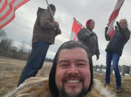 FilmThePoliceLA's tweet image. LA Protesters, keep an eye out for this guy Scott Hochstetter.

He travels the country infiltrating protest movements to destroy them. He showed up to an anti-Trump protest 2 days ago pretending he’s for their cause.

But he’s really a January 6 supporter. His van: