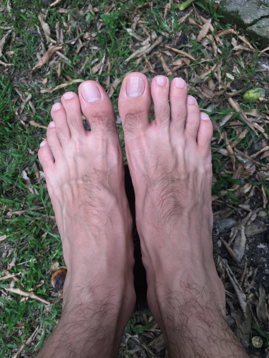 HmmmTwink's tweet photo. yeah, it’s a hairy feet to lol https://t.co/J1IavDpvci