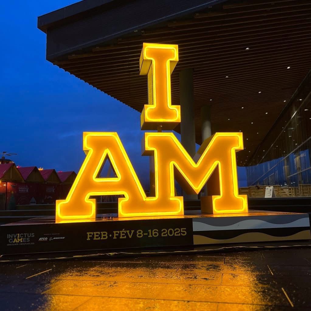 Manca solo un giorno agli #InvictusGames25, un grande evento sportivo internazionale rivolto ai veterani degli eserciti di tutto il mondo. Da domani al 16 febbraio 18 atlete e atleti del #GSPD <a href="/MinisteroDifesa/">Ministero Difesa</a> competeranno con oltre 550 atleti provenienti da 25 Nazioni. [1/2]