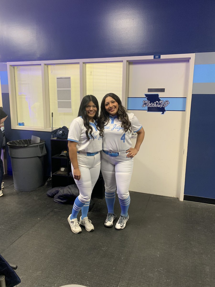 westmosoftball's tweet photo. A sneak peek of this years media day! One more week til gameday! #LookGood #FeelGood #PlayGood https://t.co/wNT3kZRLBu