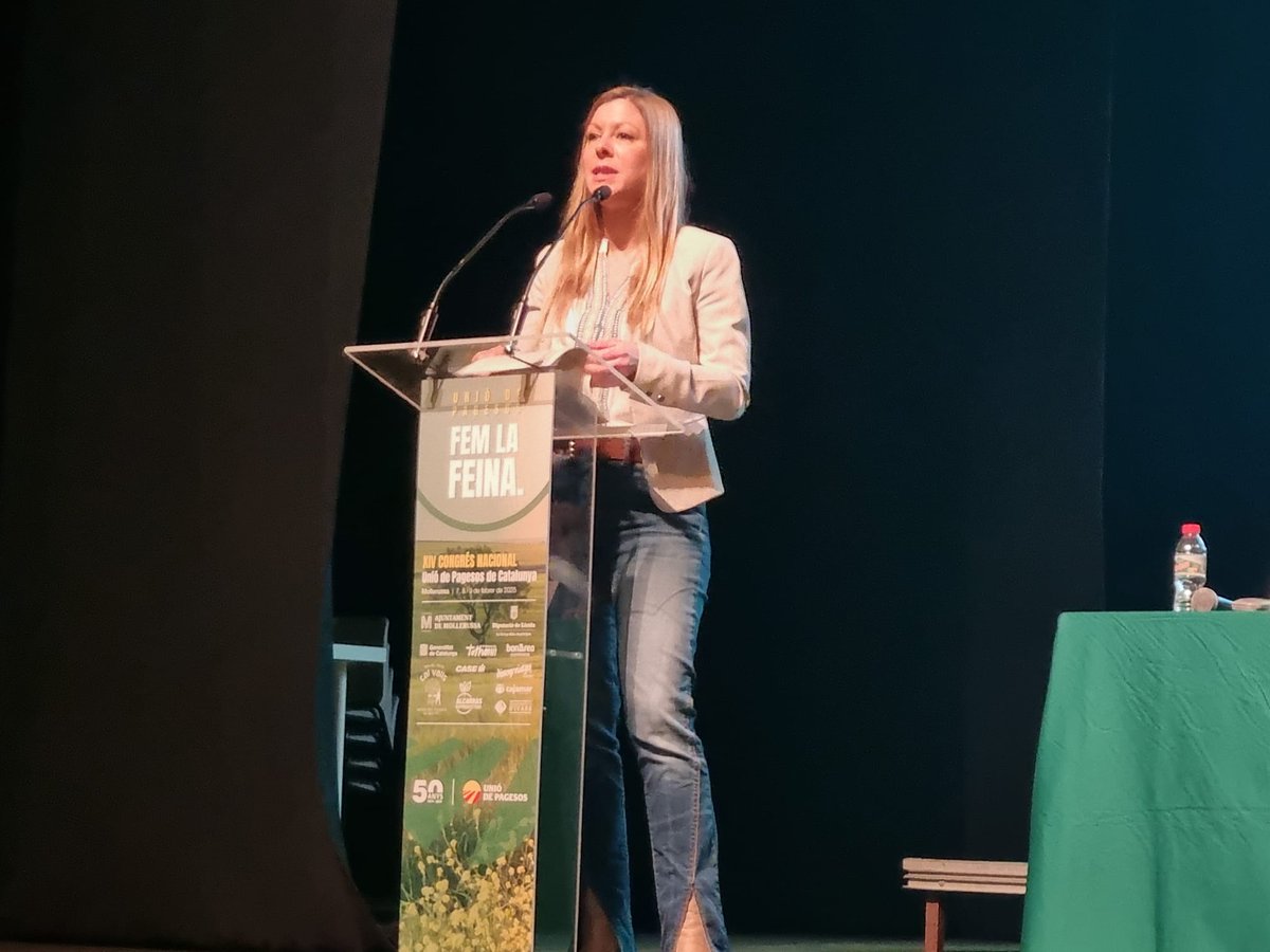 83mani's tweet photo. Avui, com a president d @JXCat_1rSector,  present a la inauguració del Congrés d la Unió d Pagesos a Mollerussa, acompanyant els nostres diputats/des . Hem estat, estem i estarem al costat del 1r sector, defensant els seus interessos i treballant per un futur millor per al sector https://t.co/byqgCiKLSE