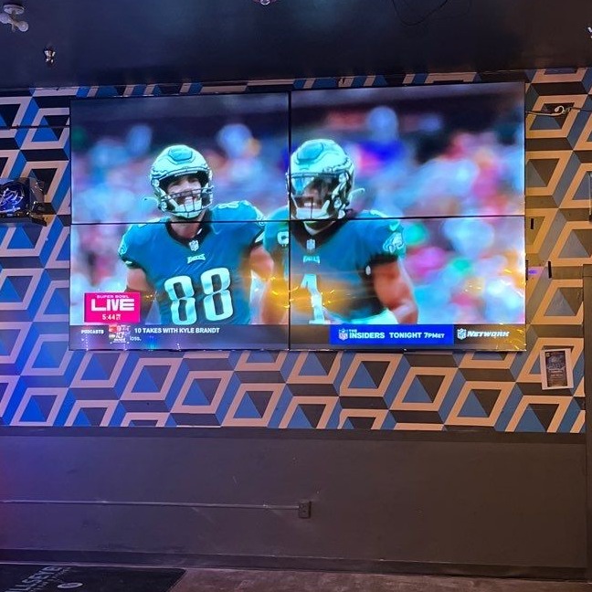 tvalleysolution's tweet image. 🚀 Need a video wall for your business? We install seamless, high-definition multi-screen setups for sports bars, retail, and more!

📍 Book today:
🔗 booking.treasurevalleysolutions.com

#VideoWall #TVInstallation #BusinessSolutions