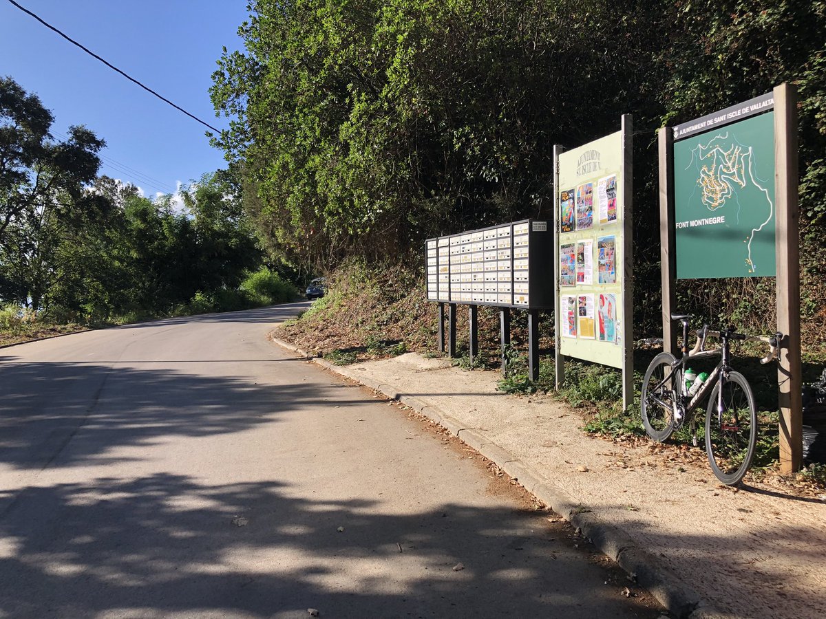 portsnbicicleta's tweet photo. 🚵🏼 Ascens a la urbanització Font Montnegre (582 m) #maresme

🏘️ Des de Sant Iscle de Vallalta: 5,4 km al 8,6% (màx. 22,0% 🤪); 464 m desnivell. 

🔗 https://t.co/bqkFv6Sg4T 

#portsenbicicleta #cicloturisme #urbanitzaciófontmontnegre #santiscledevallalta https://t.co/RL1Ikr5OIU