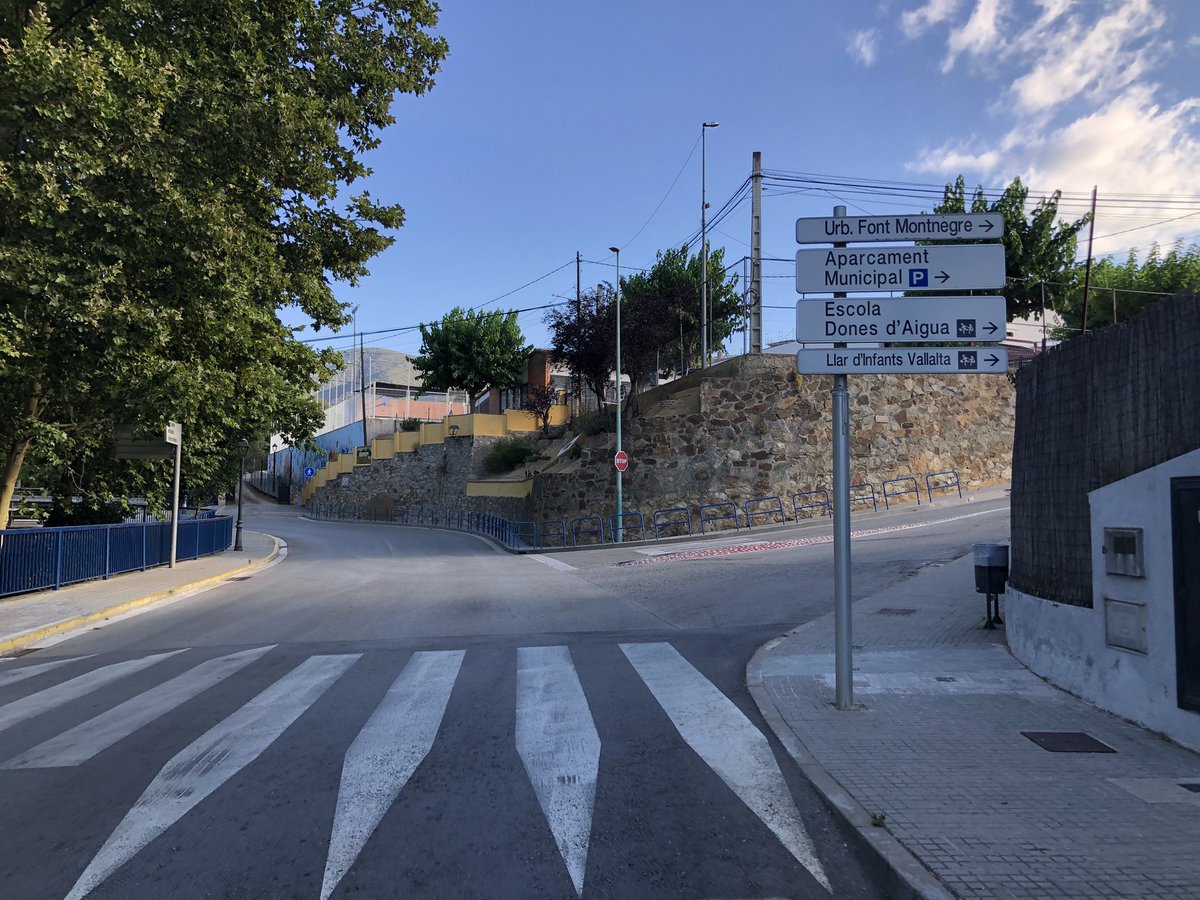 portsnbicicleta's tweet photo. 🚵🏼 Ascens a la urbanització Font Montnegre (582 m) #maresme

🏘️ Des de Sant Iscle de Vallalta: 5,4 km al 8,6% (màx. 22,0% 🤪); 464 m desnivell. 

🔗 https://t.co/bqkFv6Sg4T 

#portsenbicicleta #cicloturisme #urbanitzaciófontmontnegre #santiscledevallalta https://t.co/RL1Ikr5OIU