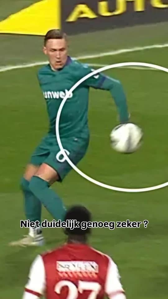 glenndn's tweet photo. @BelgianReferees Natural? https://t.co/6t7jZAZHbY
