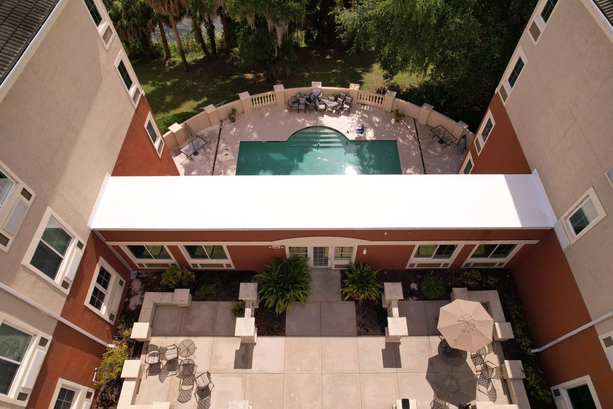 tseroofing's tweet photo. Going back over old photos, we found this shot of a wonderful TRP Roofing Products silicone restoration.
It's a thing of beauty!

#tsecommercialroofing #tseroofing #TSE #TRP #trproofingproducts #gotropical #soprema #shinebright #roofing #roofcoating #roofingcontractor #rooftop #restoredontreplace