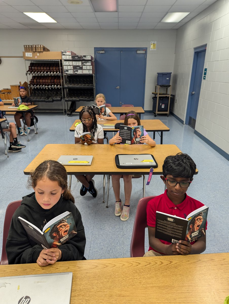 5th graders reading about Buddy Holly as as part of our "Everyday is a HOLLYday" grant! #CFLClassroomGrants #EducationIsEverything <a href="/VineyardsVipers/">Vineyards Elementary</a> <a href="/tbhef/">Buddy Holly Official</a>