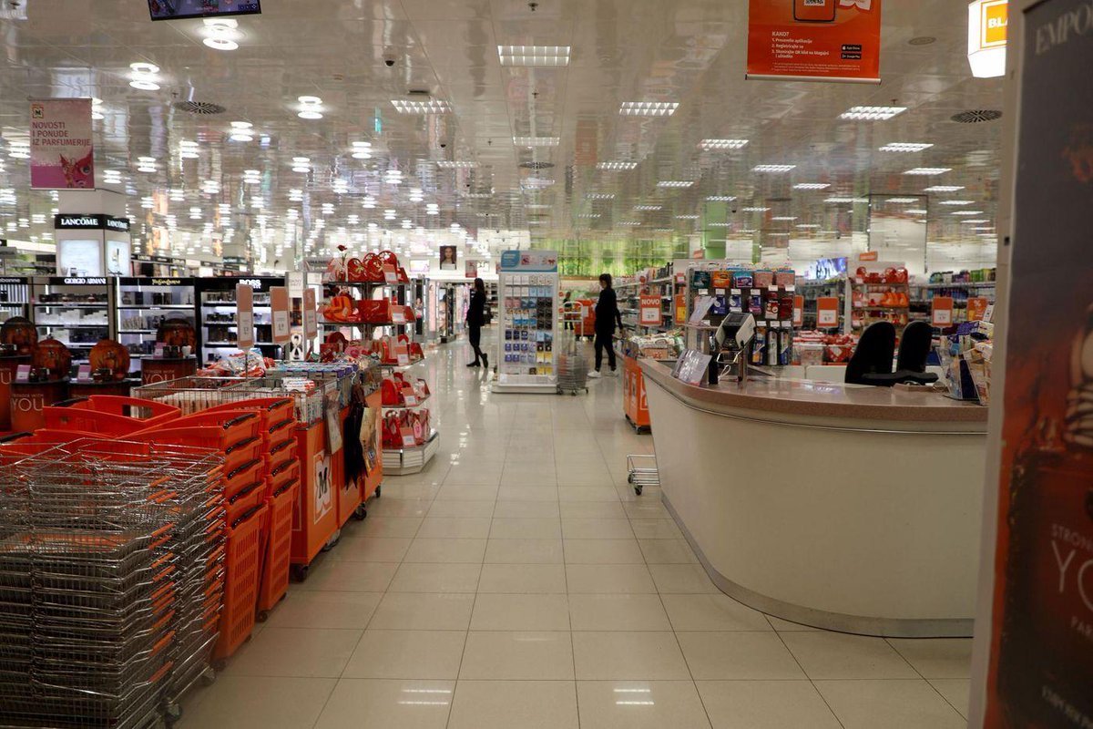 En Croatie, les consommateurs font la grève des courses tous les vendredis la-croix.com/international/…