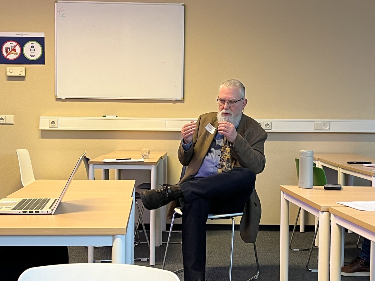 NISIS_School's tweet image. 👏Today's Midyear Meeting was a resounding success! We are grateful to our friends at NOSTER and Prof. dr. Marcel Sarot, Prof. dr. Thijl Sunier, and Prof. dr. Erik Olsman for this riveting event. 
🌟We are also happy that many NISIS members attended today! We hope you enjoyed it.