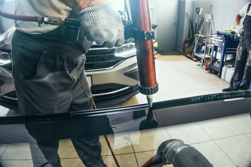 BestAutoGlassSJ's tweet photo. Contact Best Auto Glass and Tint today! https://t.co/VeUTk4x7AS #SanJoseWindowTinting #AutoWindowTinting #AutoGlassSanJose #AutoGlassRepairSanJose #FixBrokenWindshield #FixBrokenCarWindowSanJose #AutomotiveWindowRepair #WindshieldChipRepair https://t.co/14r1FrSRUW