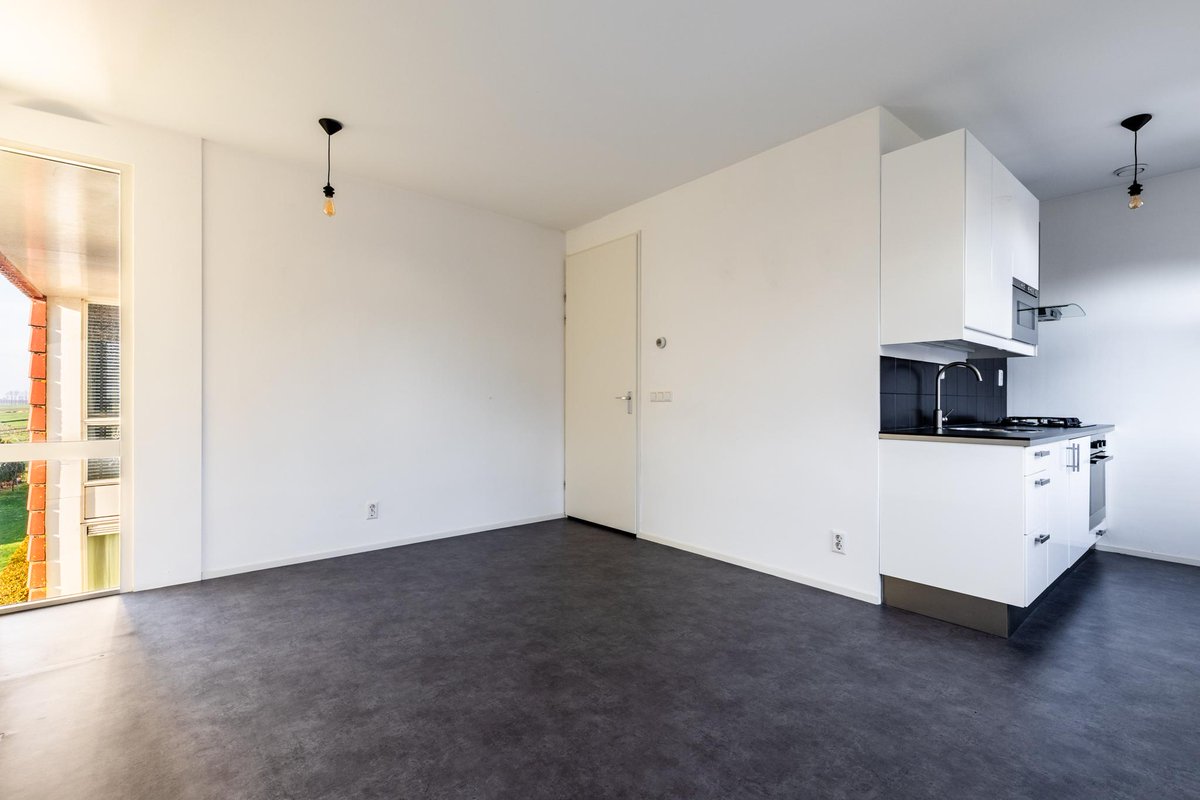 dbMakelaardij's tweet photo. MOOI, INSTAPKLAAR EN ENERGIEZUINIG 2-kamer appartement met eigen parkeerplaats en berging op een fantastische locatie! 

 https://t.co/eEWL5USnKm #deBreeMakelaardijZaanstad #TeKoop #Assendelft https://t.co/fwaQBsl9rW