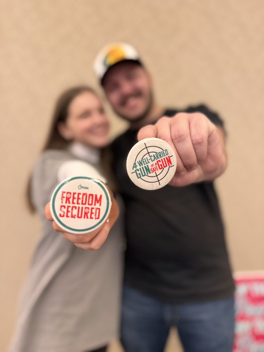 maddiedlawrence's tweet photo. This is your friendly reminder to #StayStrapped 🔫
#ArmedAndEducated 📚🇺🇸
@TPUSA | @tpusastudents https://t.co/iLeBnf1Frq
