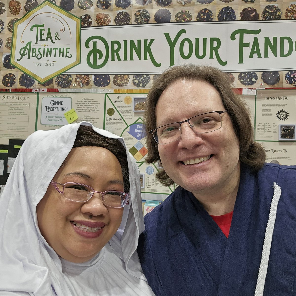 TeaAndAbsinthe's tweet photo. Today's cosplay is Star Wars! We're at MegaCon debuting our Blue Milk tea. Come visit us at booth #2164 near the North entrance. We have lots of lovely flavors for you to see and smell!
#Megacon #bluemilk #starwars #princessleia #fandomtea #geekytea #nerdytea #drinkyourfandom https://t.co/3RUta65NoQ