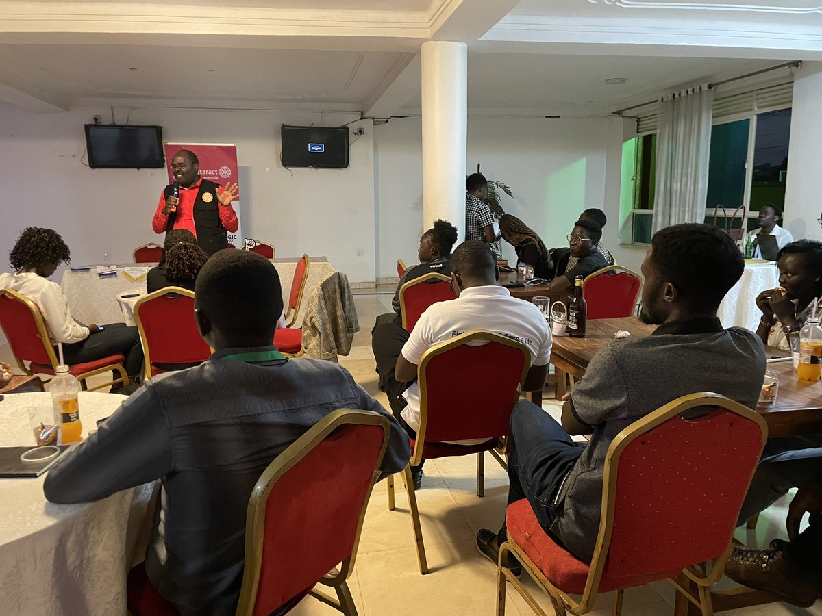 Destadia's tweet photo. “When a man has money, temptations are high. When a woman has money, temptations are low”

Women, don’t allow your men to have disposal income. You can create opportunities for investing that will dispose off his income 
#DestadiaFriday https://t.co/mESw18hdCo