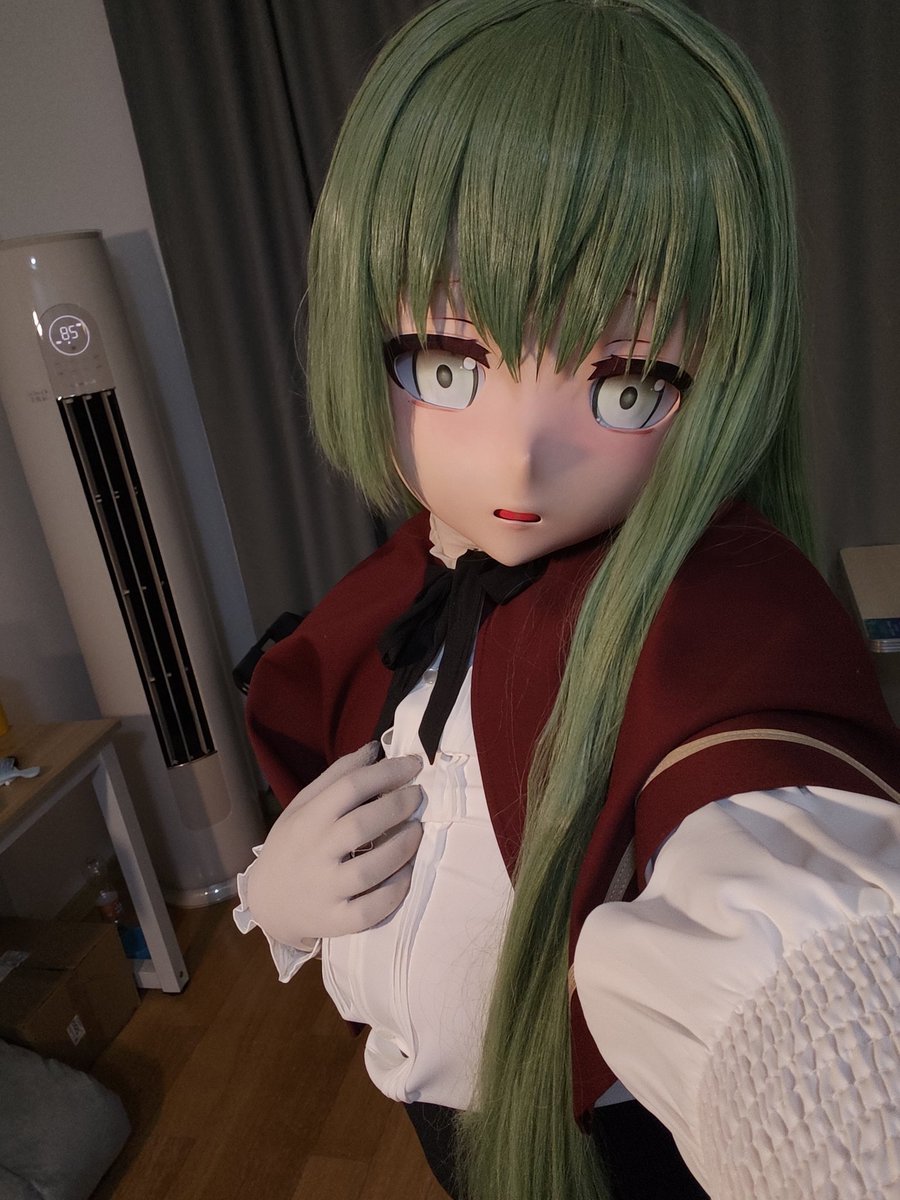少女的脸红胜过一切言语（）
#kigurumi #cecilia