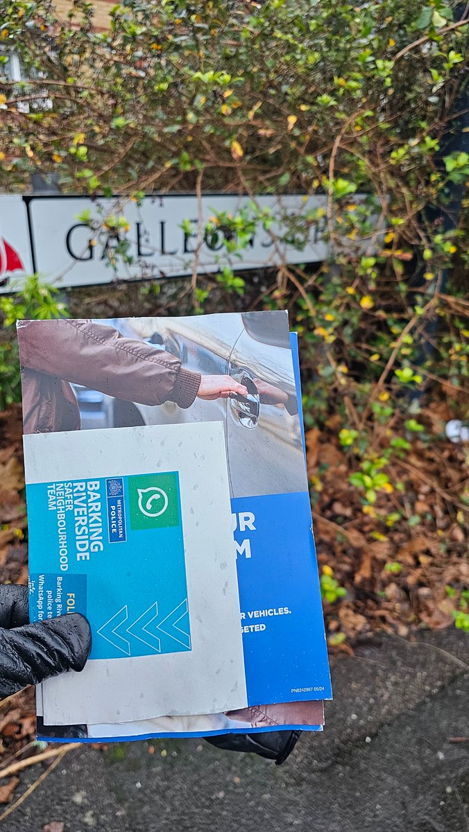 Thames Police Barking (@mpsthames) on Twitter photo Meet your street week conducted by safer neighborhood team of Barkingriverside at Galleon's Close road.
#Barkingriverside
#MyLocalMet
<a href="/MPSBarkDag/">Barking & Dagenham MPS</a>
<a href="/lbbdcouncil/">Barking and Dagenham Council</a>
7018ea Meet your street week conducted by safer neighborhood team of Barkingriverside at Galleon's Close road.
#Barkingriverside
#MyLocalMet
<a href="/MPSBarkDag/">Barking & Dagenham MPS</a>
<a href="/lbbdcouncil/">Barking and Dagenham Council</a>
7018ea