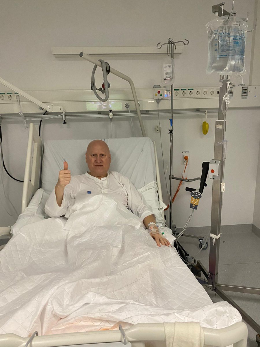 Doslar bir ameliyat geçirdim. Durumum iyi, çok şükür.
Bu sebeple bu akşam yayında olamayacağım.
Bu akşam dükkanı dostlara devrettim.
Ergun Babahan, Doğan Ertuğrul, Hayko Bağdat sizlerle birlikte olacaklar.
Not: Yayın sensiz daha iyi oldu gibi yorumlar yazmayın :)