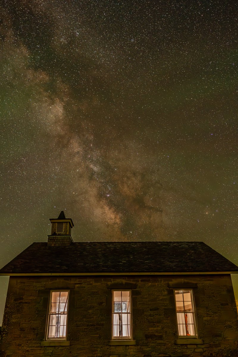 DayTrippinMike's tweet image. Upper Fox Creek Schoolhouse in the Tallgrass Prairie in Kansas.     #milkyway #Schoolhouse #AstroPhotography #TallgrassPrairie