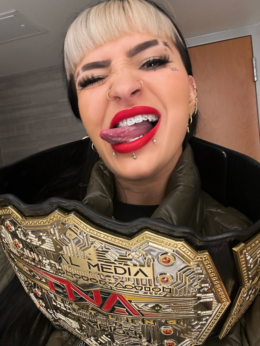 STEPH DE LANDER tweet media