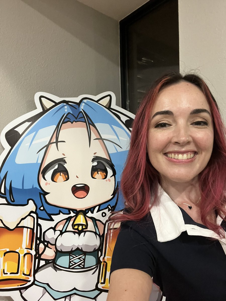 Having fun at Ushicon! I’ll be here all weekend! Come say hi! <a href="/ushicon/">Ushiko</a>