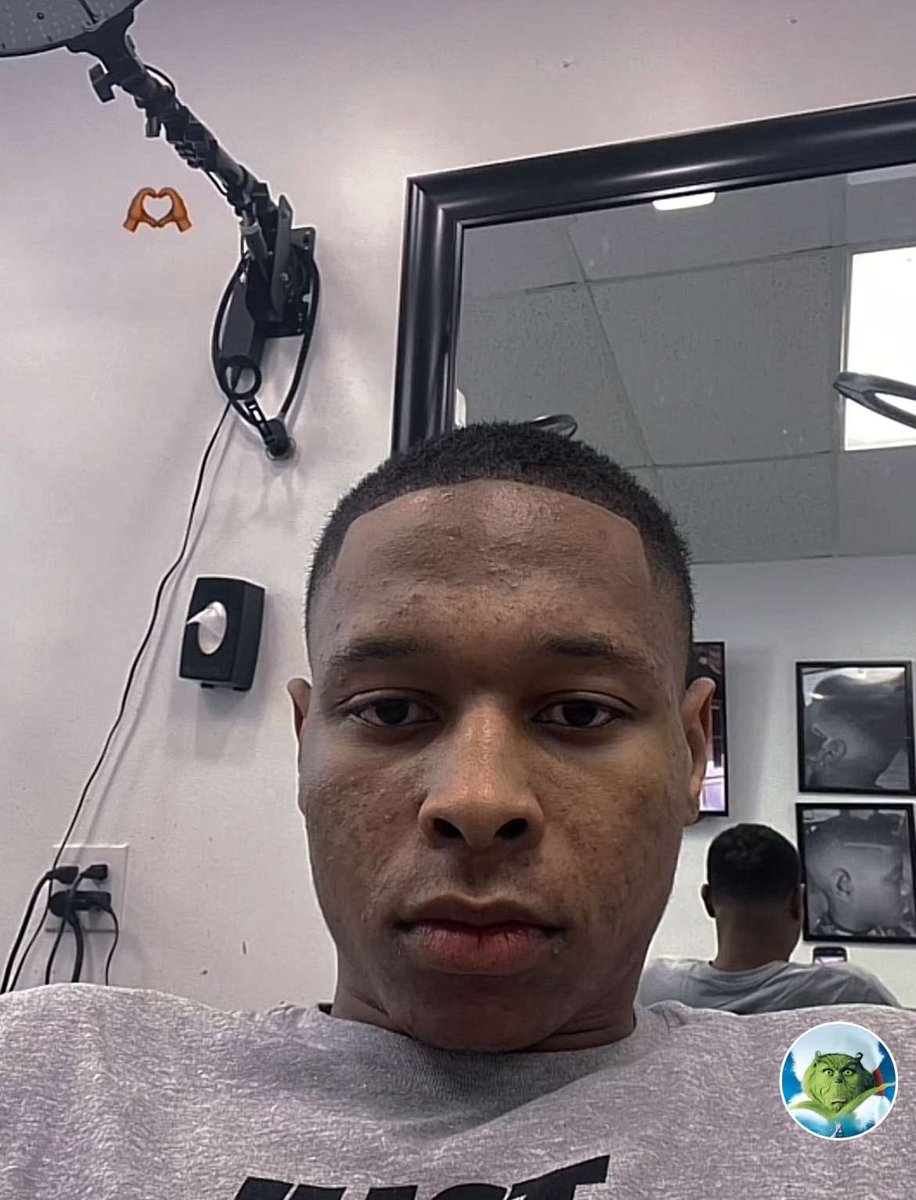 BarstoolVC's tweet image. chopped as FUCK💩 #0-12 @CampusBarstool